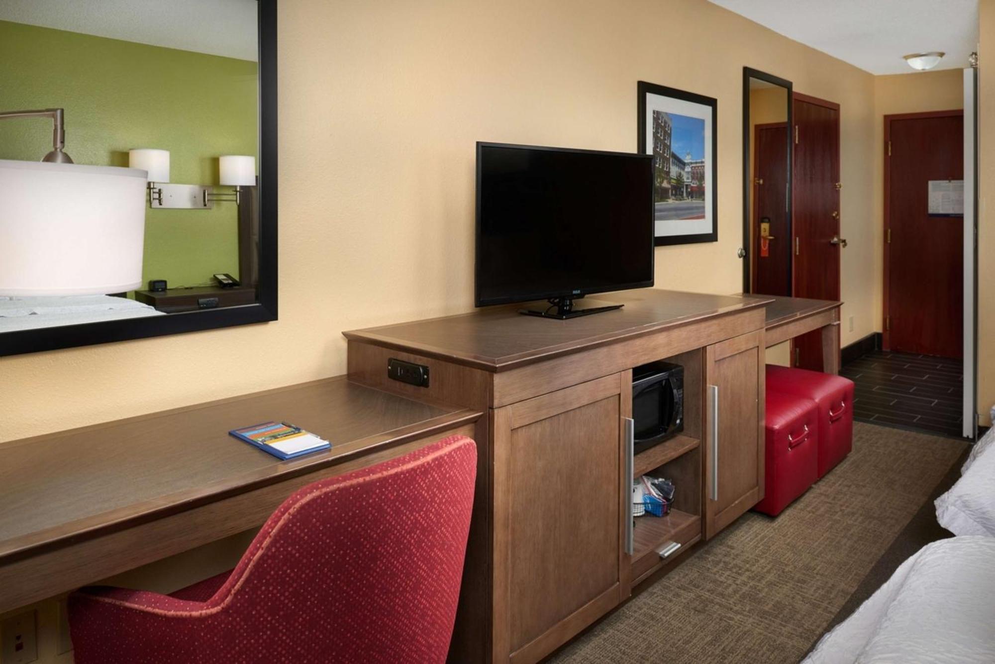 Hampton Inn שלביוויל מראה חיצוני תמונה