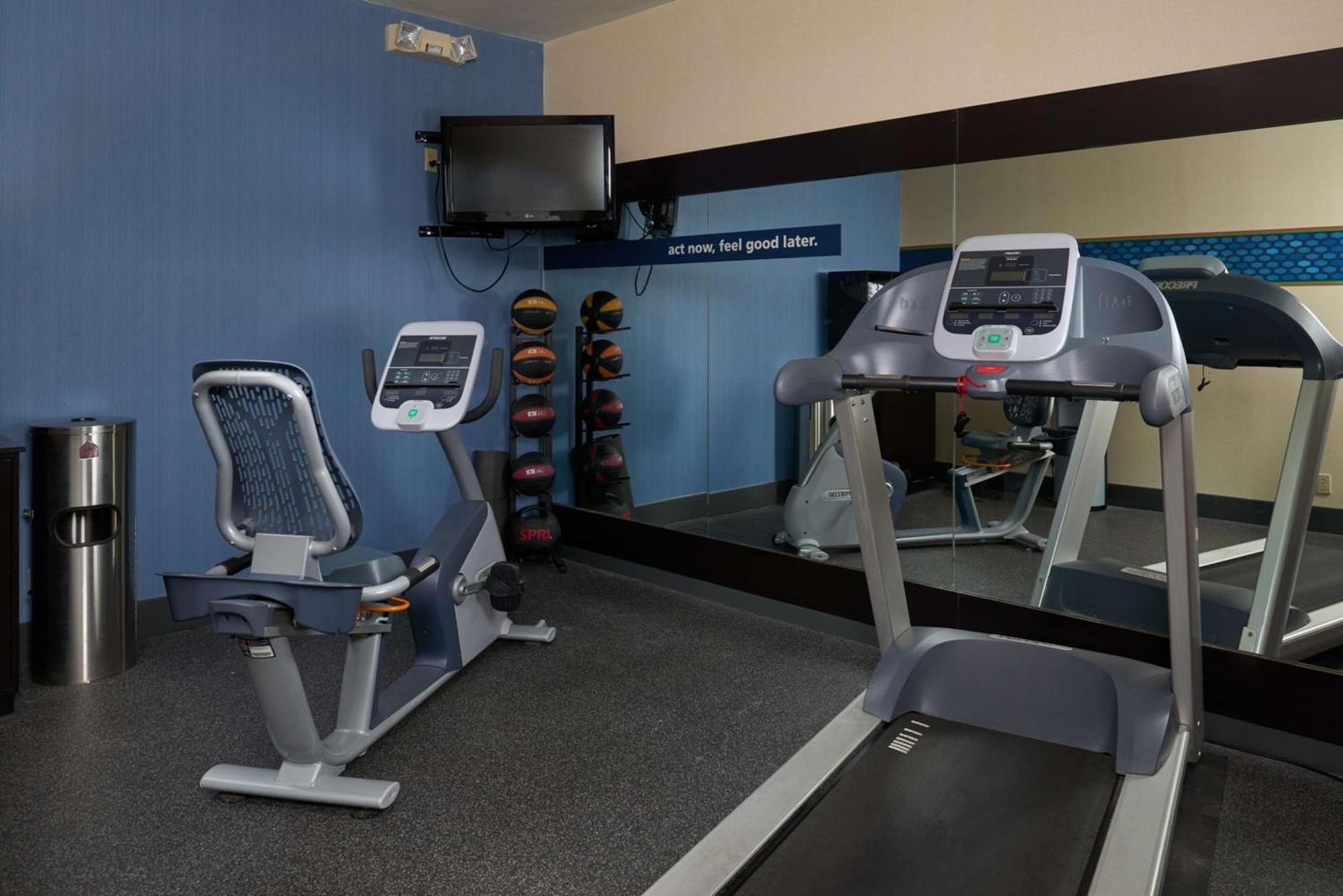 Hampton Inn שלביוויל מראה חיצוני תמונה